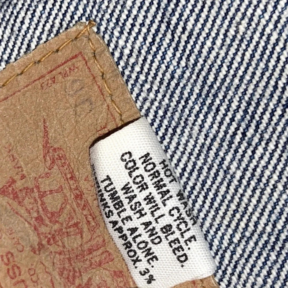 Vintage Early 70s Levi's Denim Trucker Jacket Size 36 USA Made Factory Code 52